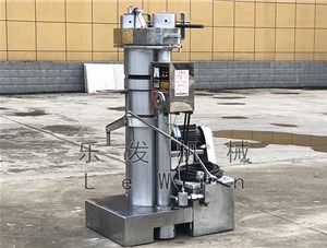 為什么要選擇液壓芝麻榨油機(jī)呢？